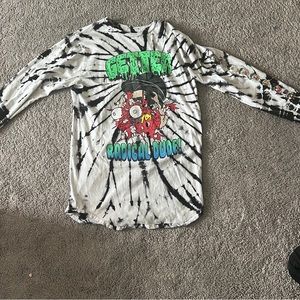 GRAPHIC TIE DYE LONG SLEEVE